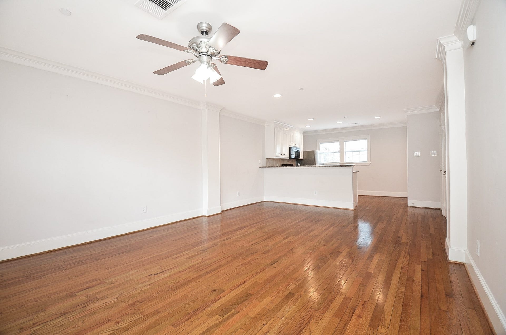 Beautiful hardwoods, nice wall space for artwork, shelves, etc.