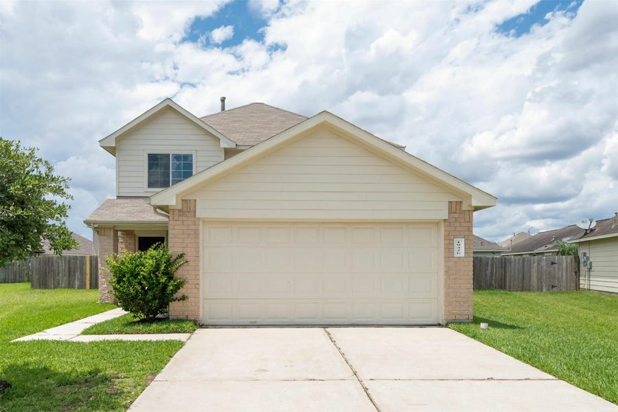 Property photo for 19426 Plantation Bend Lane, Katy, TX