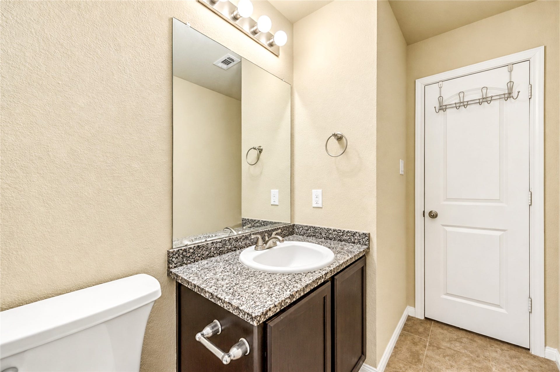 15190 Crockett Road, Willis, TX 77378 15190 Crockett Road, Willis, TX 77378