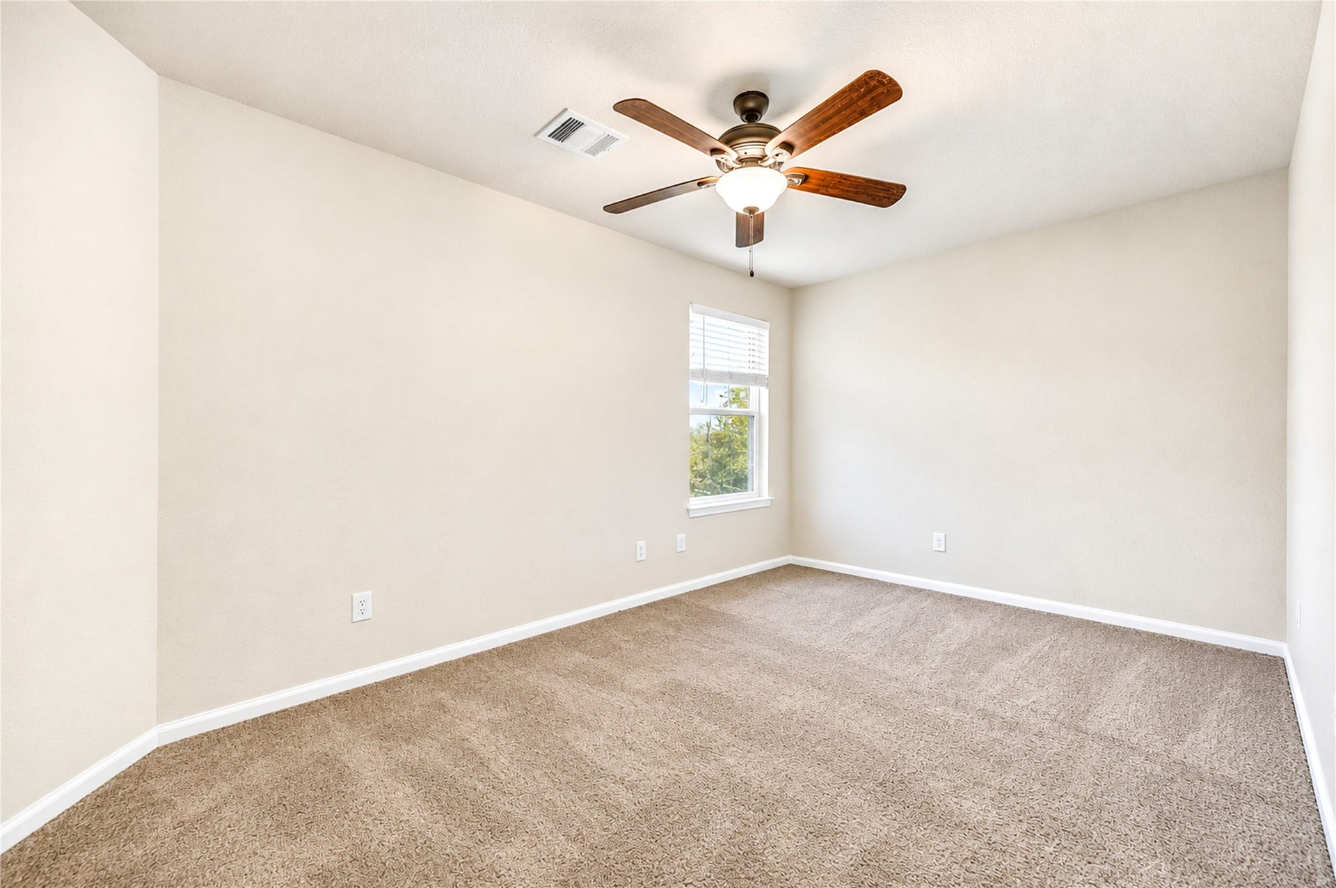 15190 Crockett Road, Willis, TX 77378 15190 Crockett Road, Willis, TX 77378