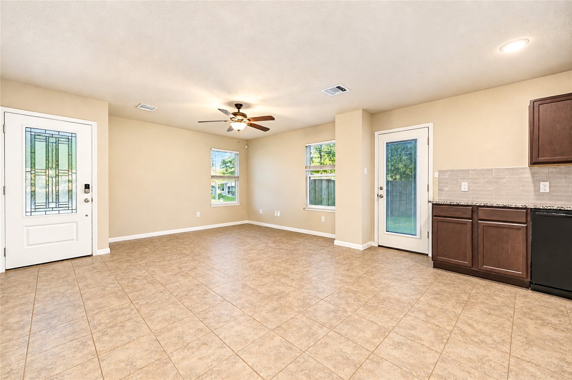 15190 Crockett Road, Willis, TX 77378 15190 Crockett Road, Willis, TX 77378