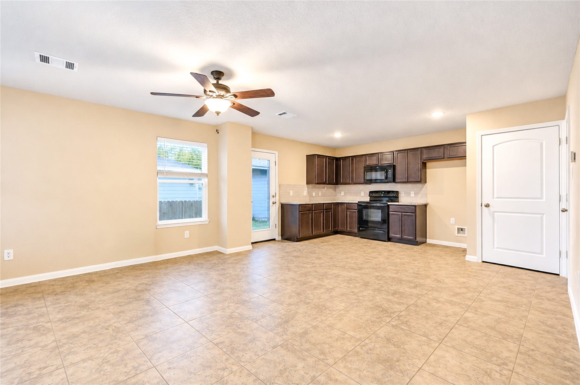 15190 Crockett Road, Willis, TX 77378 15190 Crockett Road, Willis, TX 77378