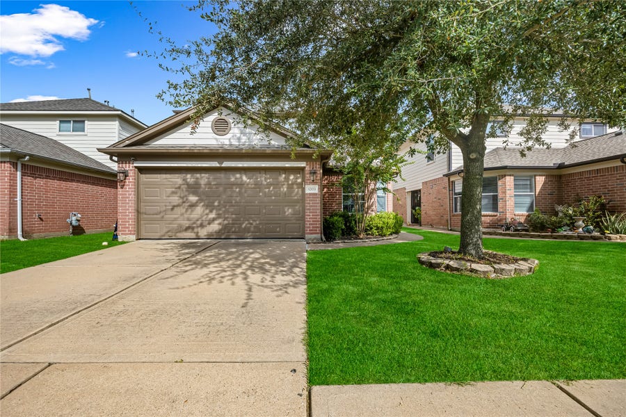 Property photo for 5703 Basswood Dale Drive, Houston, TX