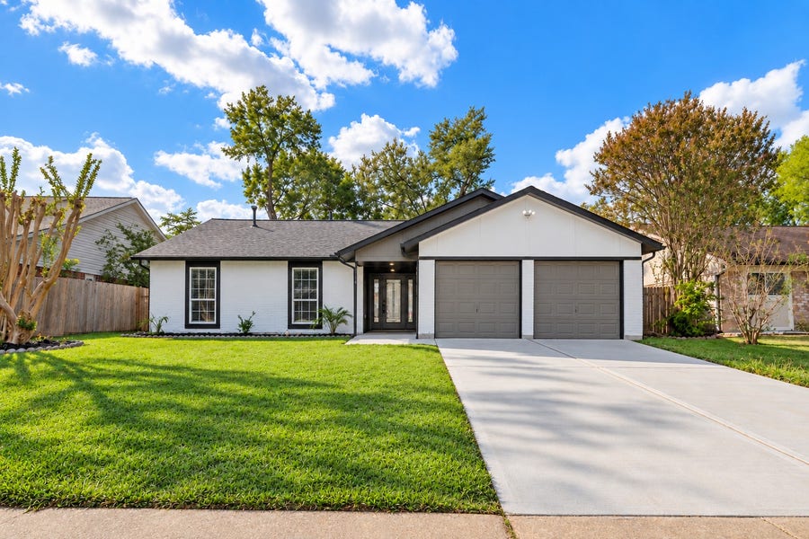 Property photo for 7714 Summer Glen Lane, Houston, TX