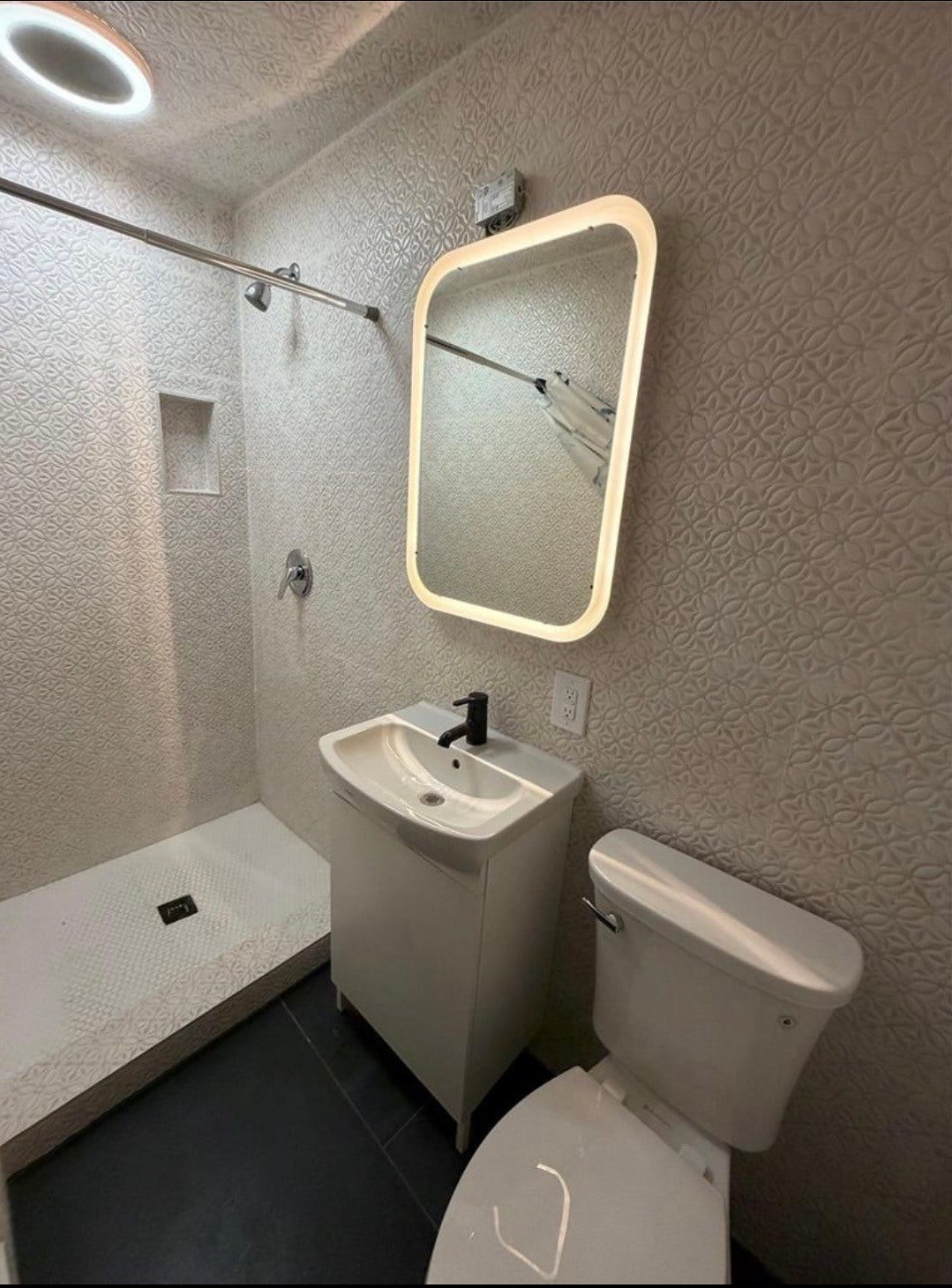 402 Hyde Park Boulevard, Houston, TX 77006 402 Hyde Park Boulevard, Houston, TX 77006