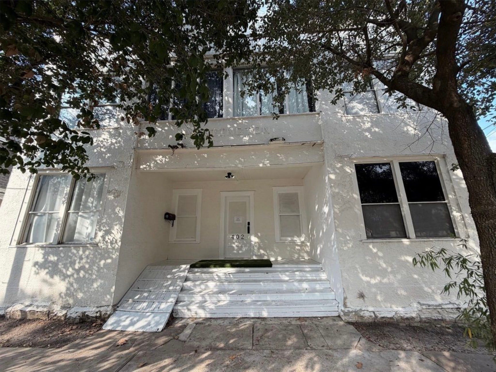 402 Hyde Park Boulevard, Houston, TX 77006 402 Hyde Park Boulevard, Houston, TX 77006