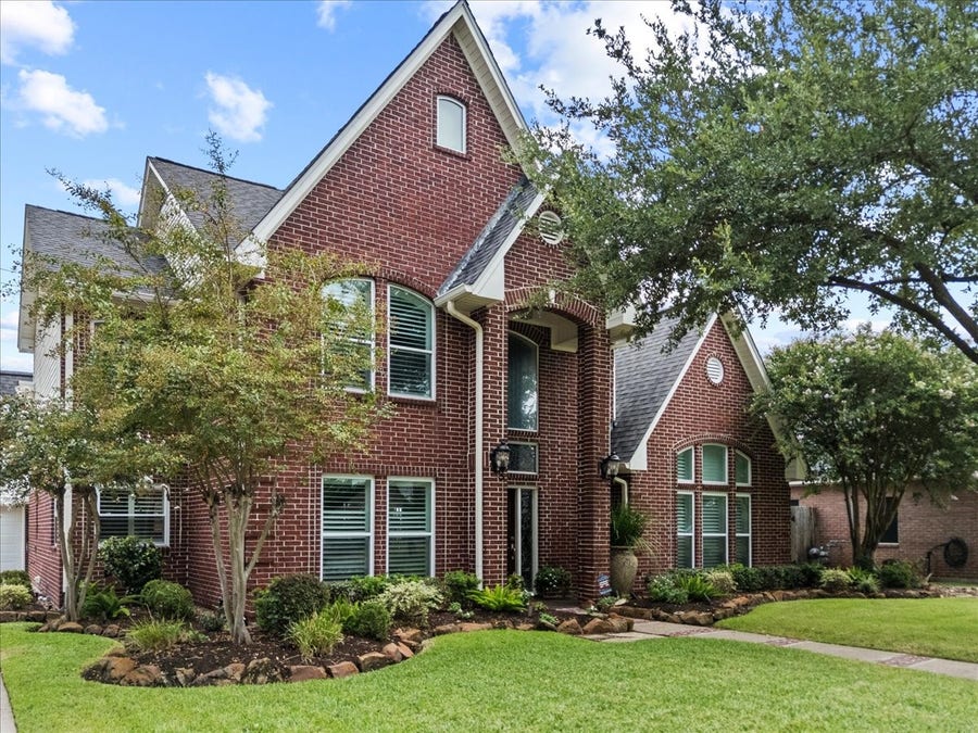 Property photo for 308 Oak Haven Street, Baytown, TX