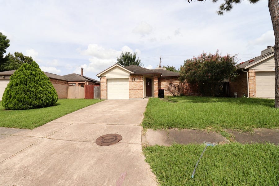 Property photo for 9207 Lynchester Drive, Houston, TX