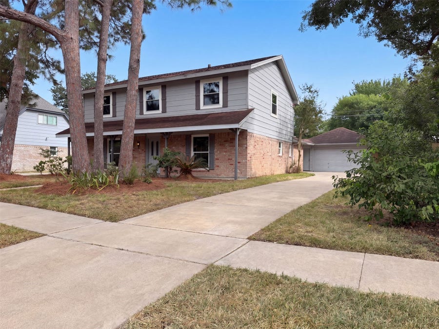 Property photo for 16121 Lakeview Drive, Jersey Village, TX