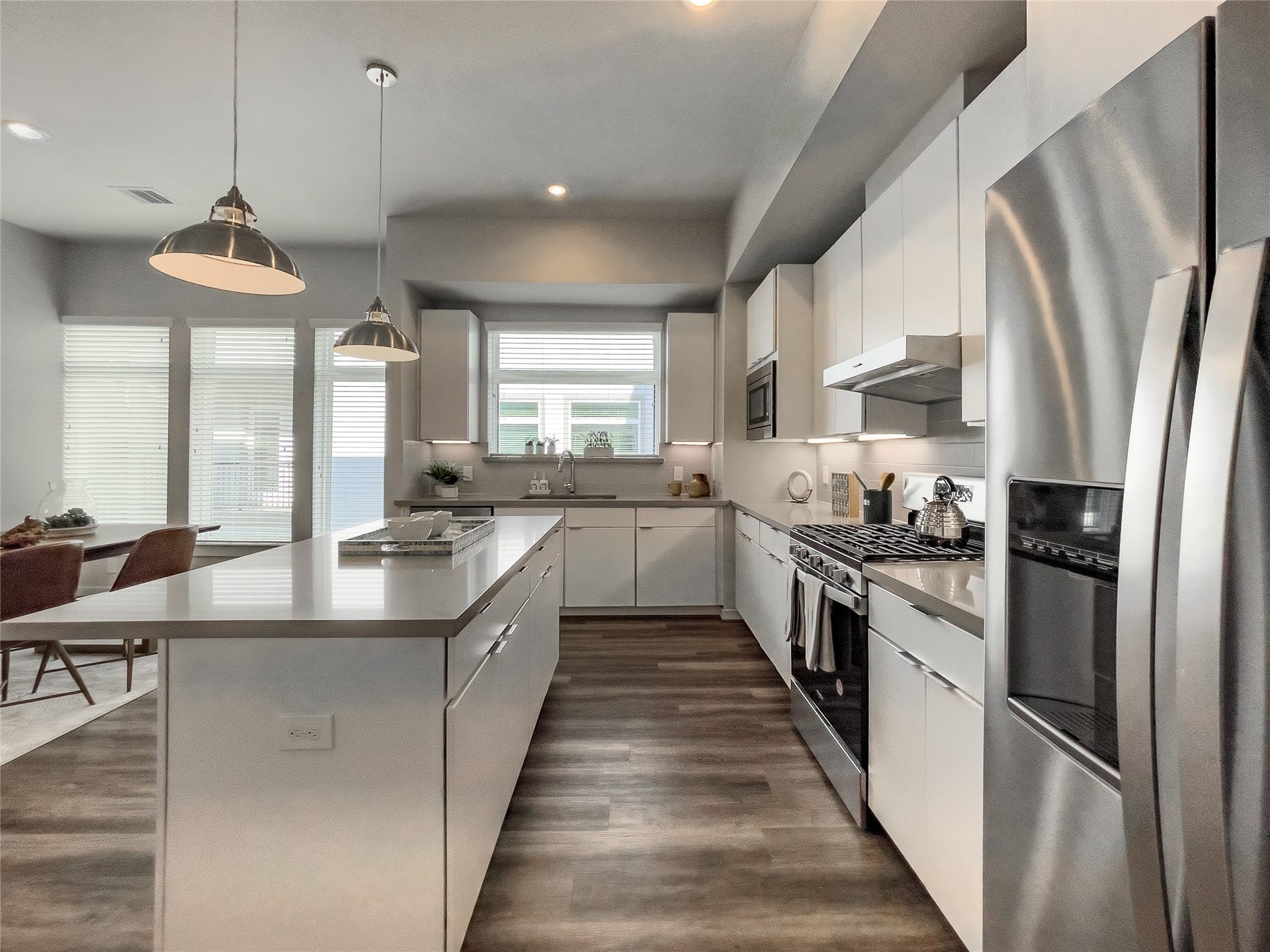 5823 Fairdale Lane, #E, Houston, TX 77057 5823 Fairdale Lane, #E, Houston, TX 77057