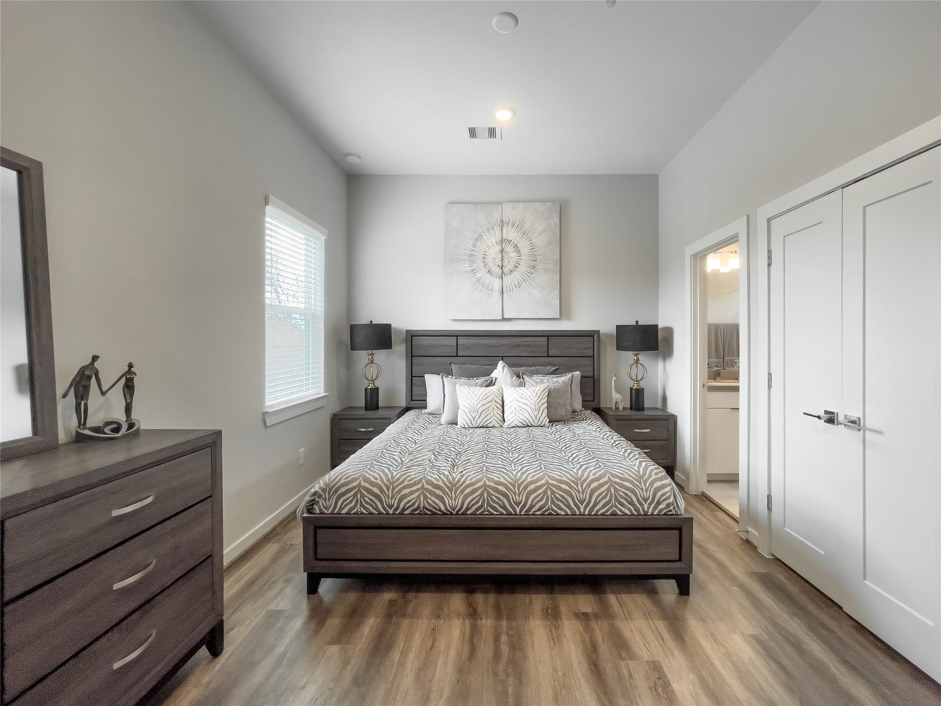 5823 Fairdale Lane, #E, Houston, TX 77057 5823 Fairdale Lane, #E, Houston, TX 77057