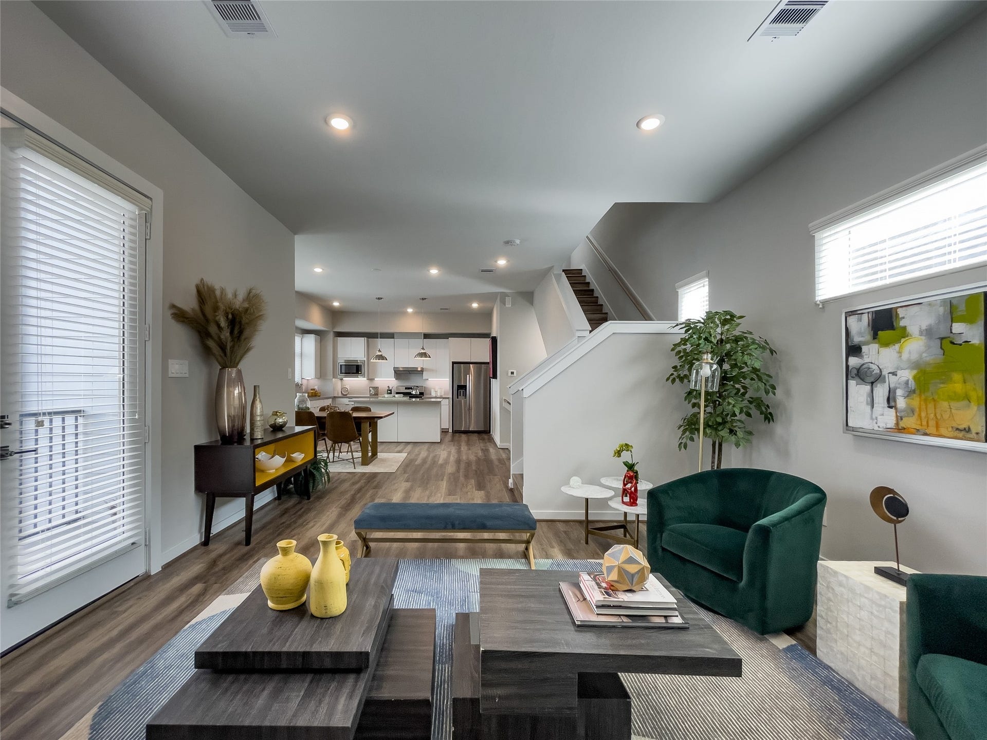5823 Fairdale Lane, #E, Houston, TX 77057 5823 Fairdale Lane, #E, Houston, TX 77057