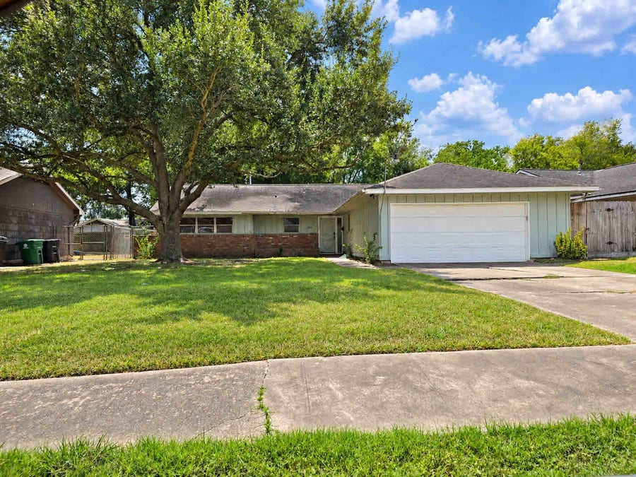Property photo for 4829 Hummingbird Street, Houston, TX