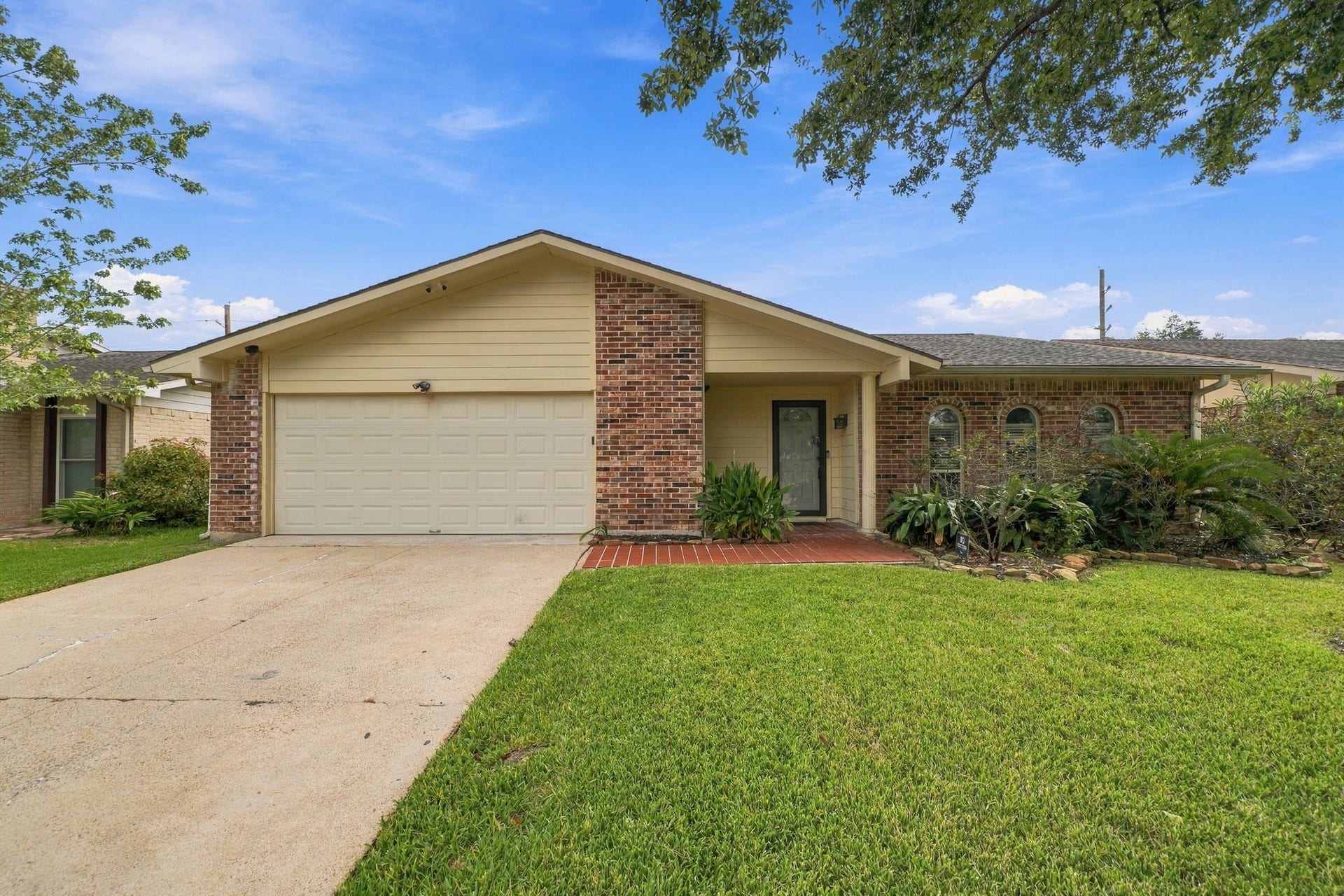 5326 Girnigoe Drive, Houston, TX 77084 5326 Girnigoe Drive, Houston, TX 77084