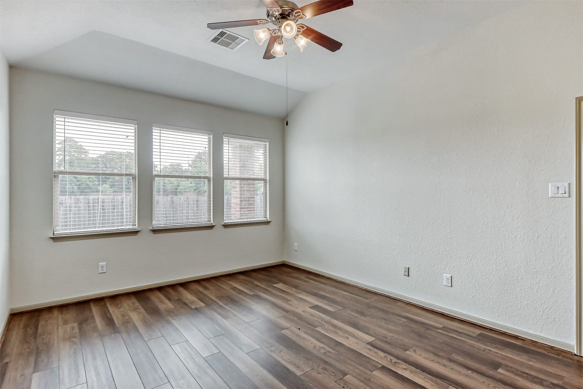 25522 Marmite Drive, Tomball, TX 77375 25522 Marmite Drive, Tomball, TX 77375