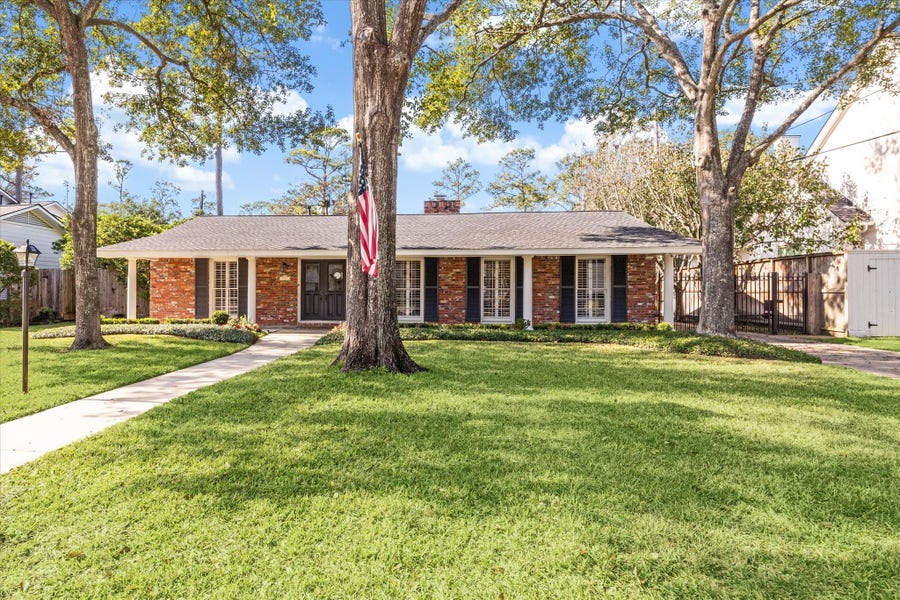 Property photo for 737 Country Lane, Houston, TX