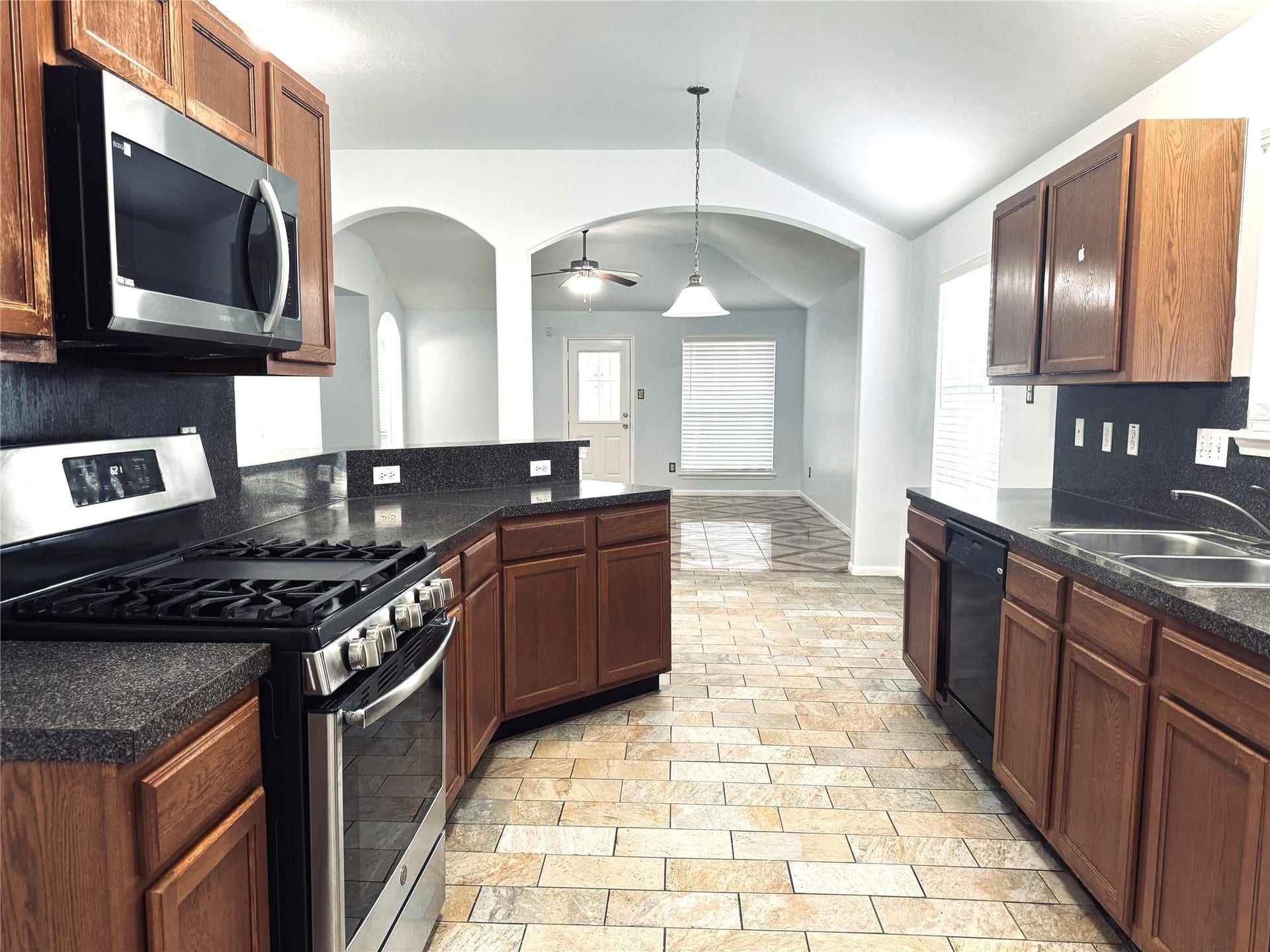 2707 trementina dr, Houston, TX 77088