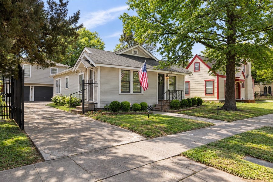 Property photo for 1136 Winston Street, Houston, TX