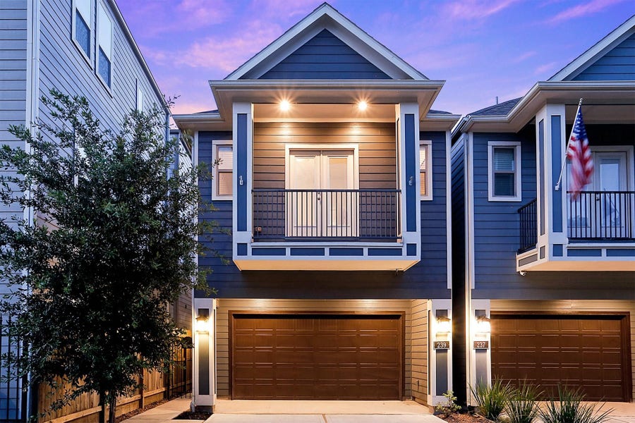 Property photo for 239 W 27th Street, Houston, TX