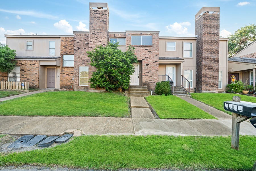 Property photo for 6463 Cambridge Glen Lane, Houston, TX