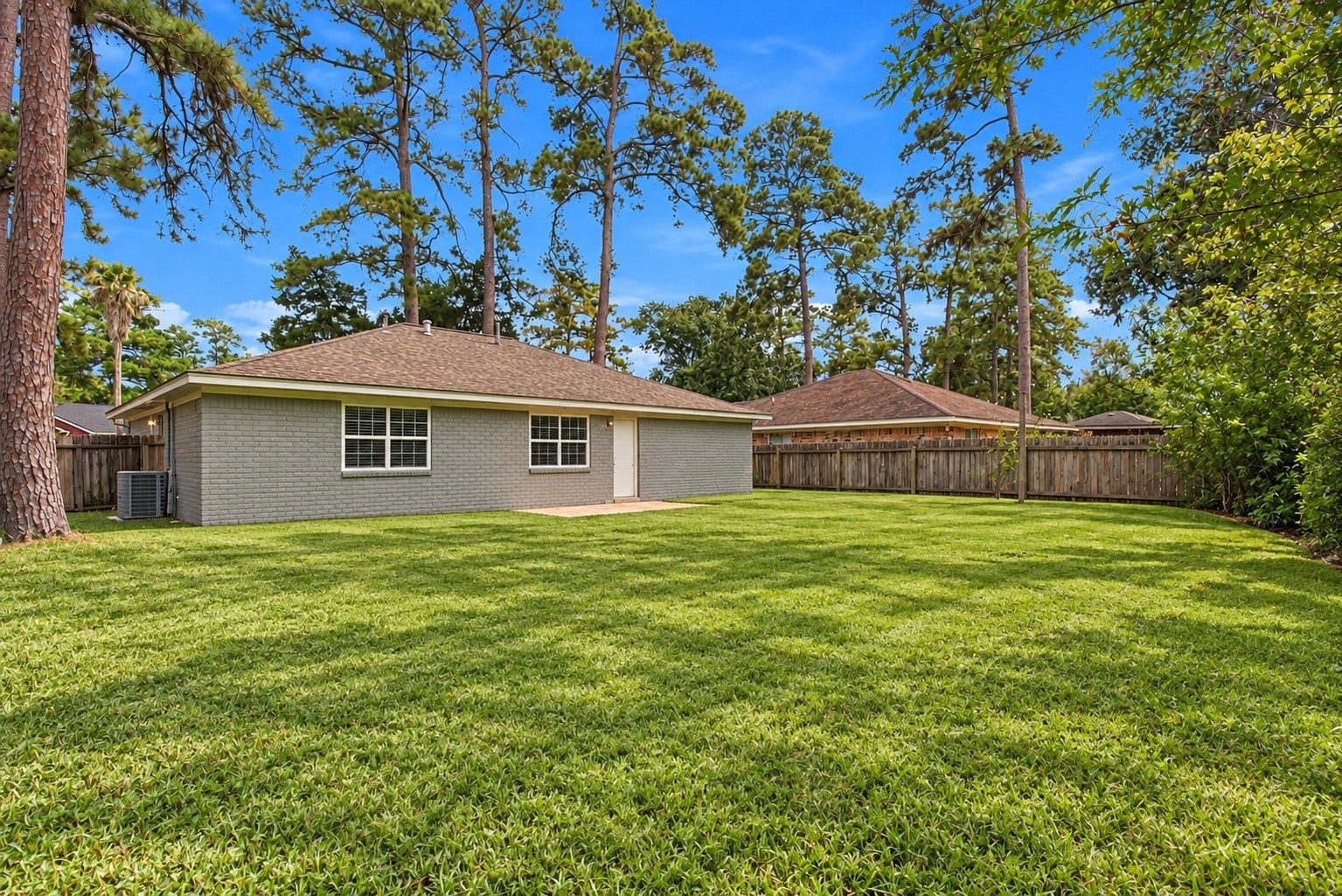 23123 Cranberry Trail, Spring, TX 77373 The large and spacious backyard!