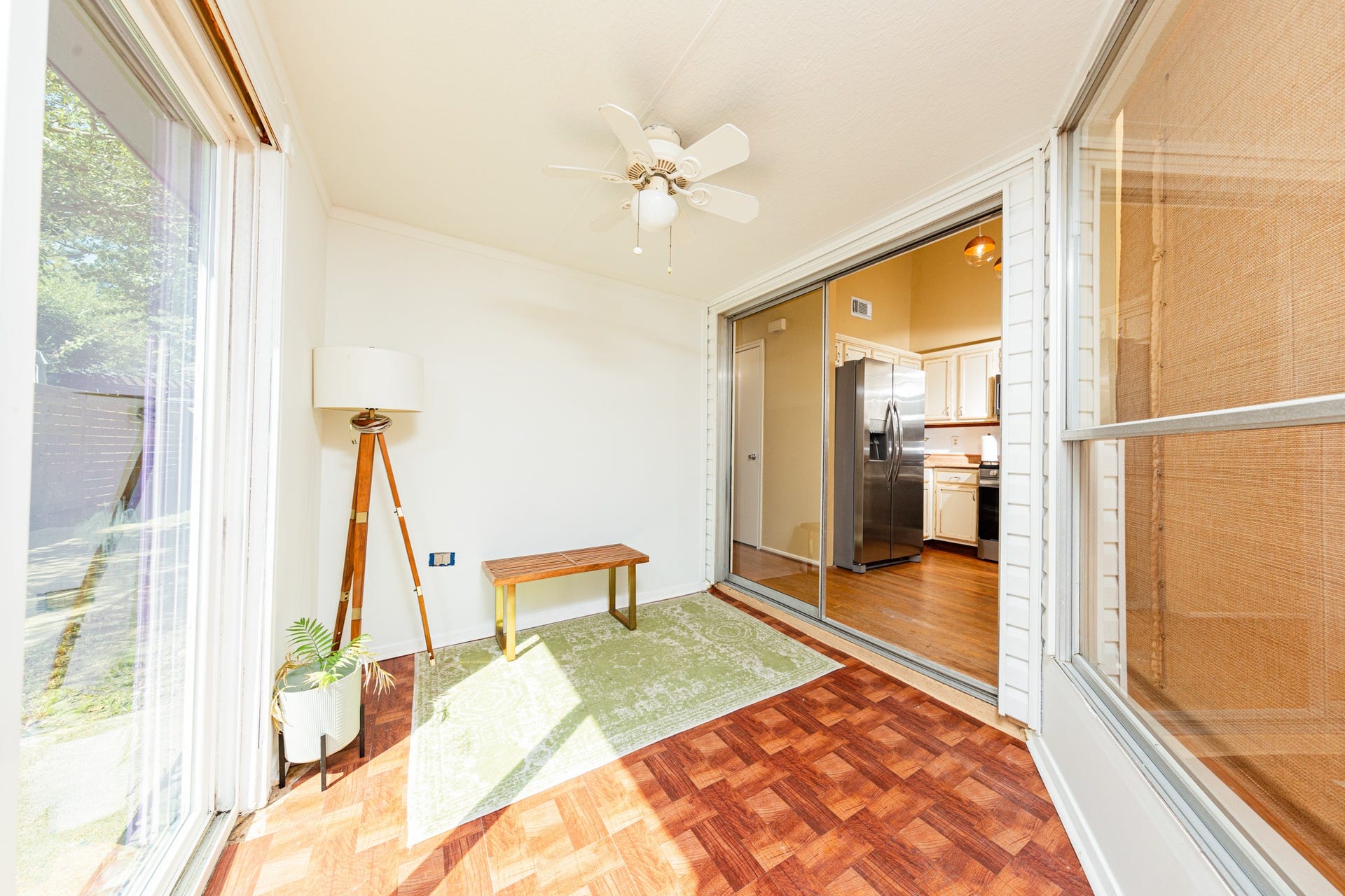 2107 Foundary Drive, Katy, TX 77493 Sunroom featured off the living area space. Can serve as the perfect lounge space or office