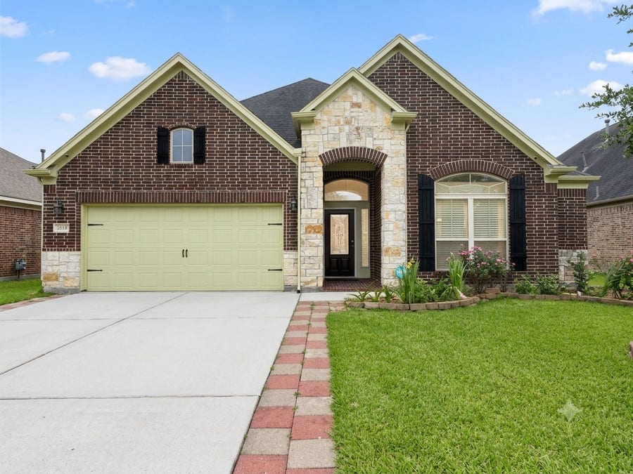 Property photo for 2818 Krenek Court, Rosenberg, TX