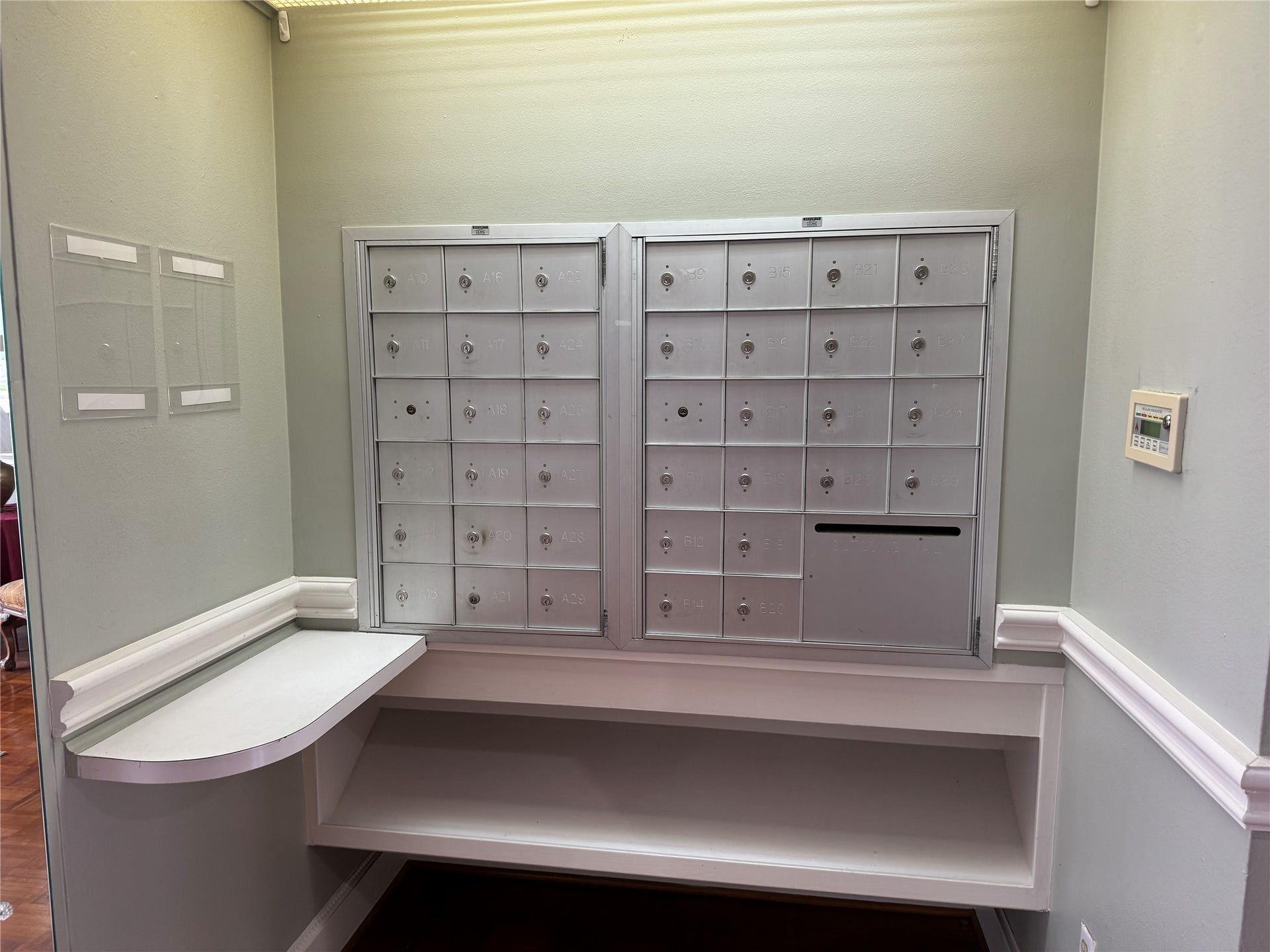 2600 Bellefontaine Street, #A18, Houston, TX 77025 Mailboxes in rear of lobby area