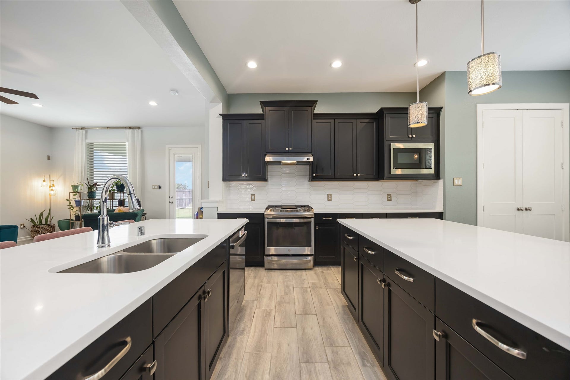9703 Colorado Street, Manvel, TX 77578 9703 Colorado Street, Manvel, TX 77578