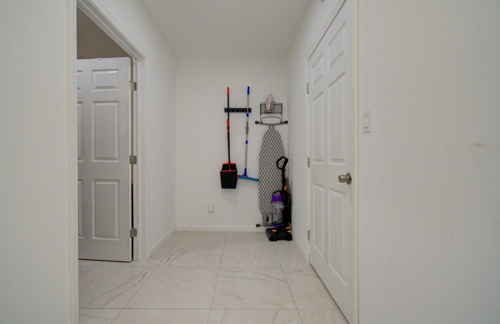 6403 Avenue Street, Houston, TX 77011 6403 Avenue Street, Houston, TX 77011