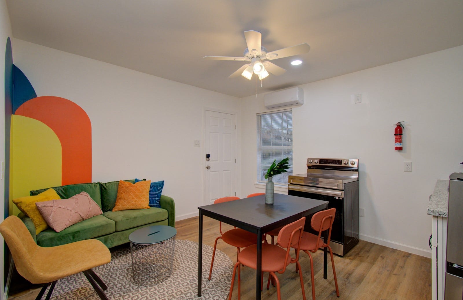 6403 Avenue Street, Houston, TX 77011 6403 Avenue Street, Houston, TX 77011