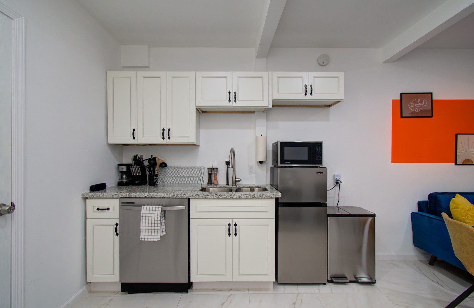 6403 Avenue Street, Houston, TX 77011 6403 Avenue Street, Houston, TX 77011