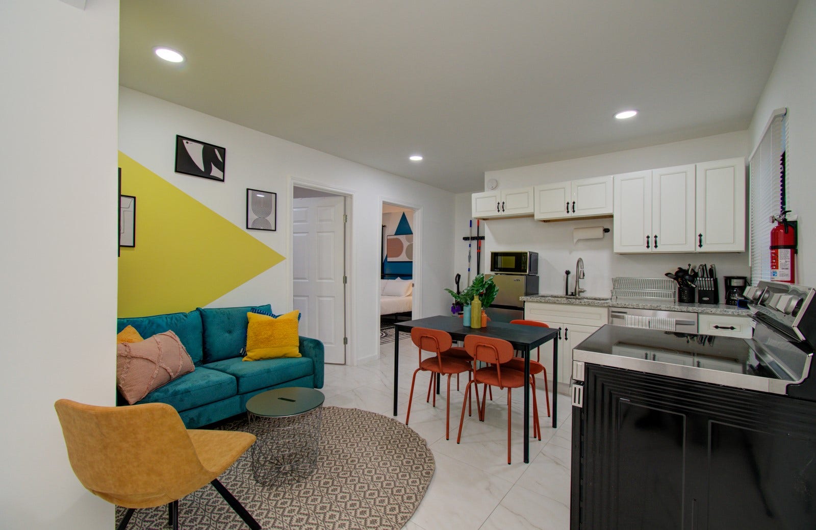 6403 Avenue Street, Houston, TX 77011 6403 Avenue Street, Houston, TX 77011