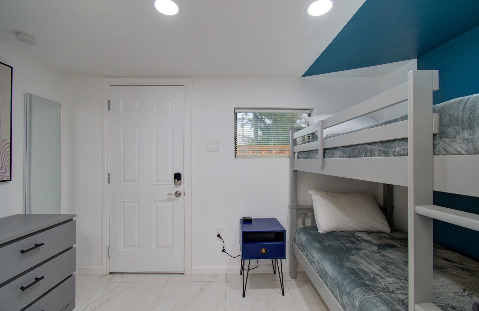 6403 Avenue Street, Houston, TX 77011 6403 Avenue Street, Houston, TX 77011