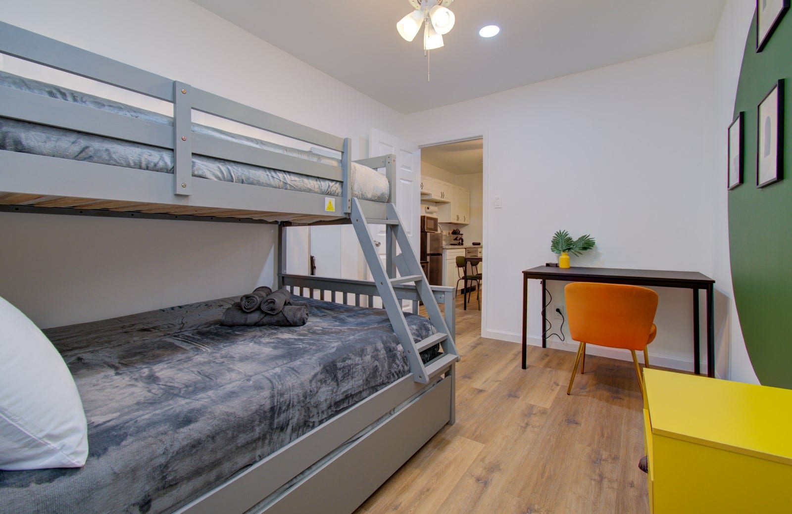 6403 Avenue Street, Houston, TX 77011 6403 Avenue Street, Houston, TX 77011