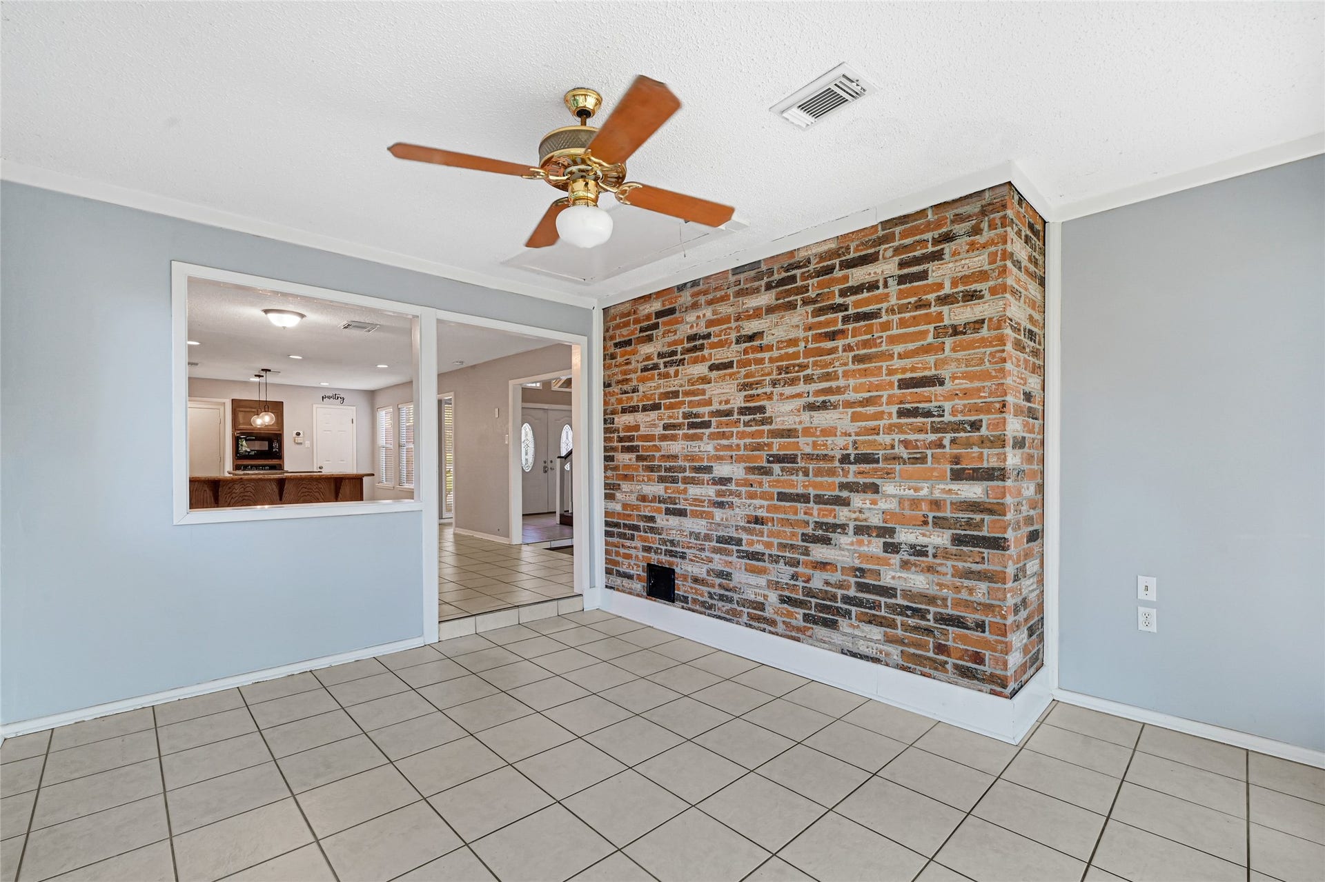 2106 White Feather Trail, Crosby, TX 77532 2106 White Feather Trail, Crosby, TX 77532