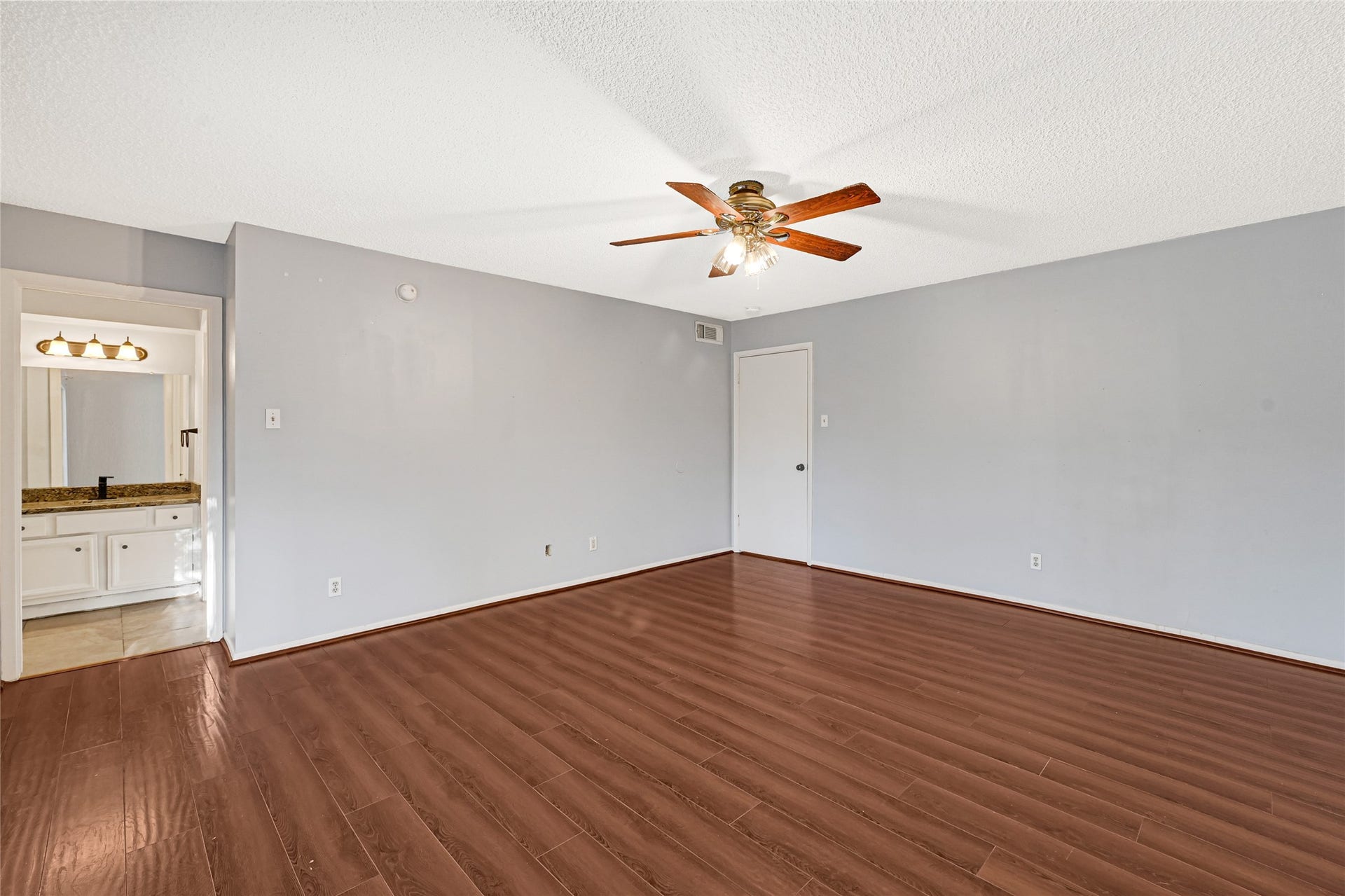 2106 White Feather Trail, Crosby, TX 77532 3rd Bedroom on 1st Floor