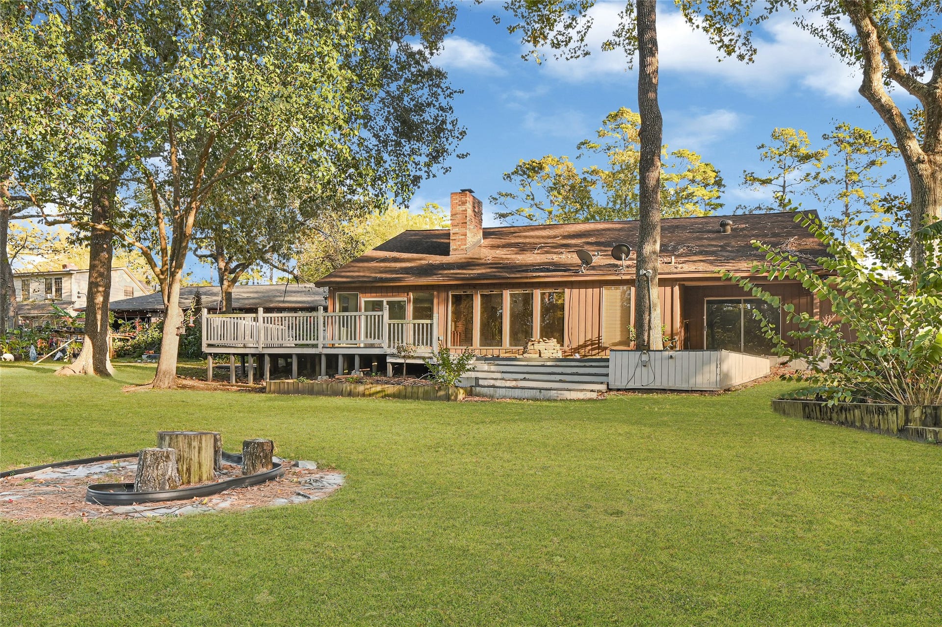2106 White Feather Trail, Crosby, TX 77532 Property on very LARGE LOT 14,926 sqft, lot of updates
