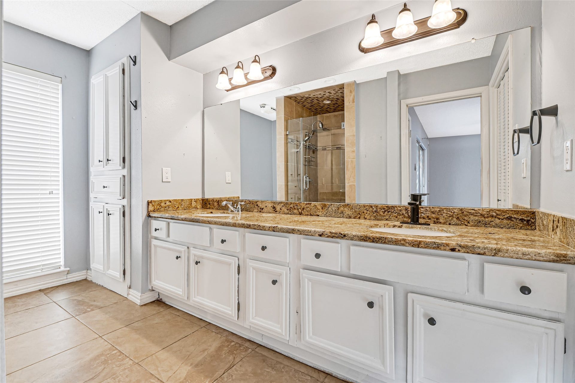 2106 White Feather Trail, Crosby, TX 77532 2106 White Feather Trail, Crosby, TX 77532