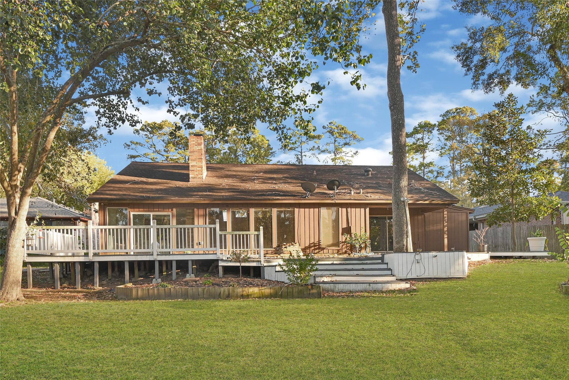 2106 White Feather Trail, Crosby, TX 77532 Property on very LARGE LOT 14,926 sqft, lot of updates