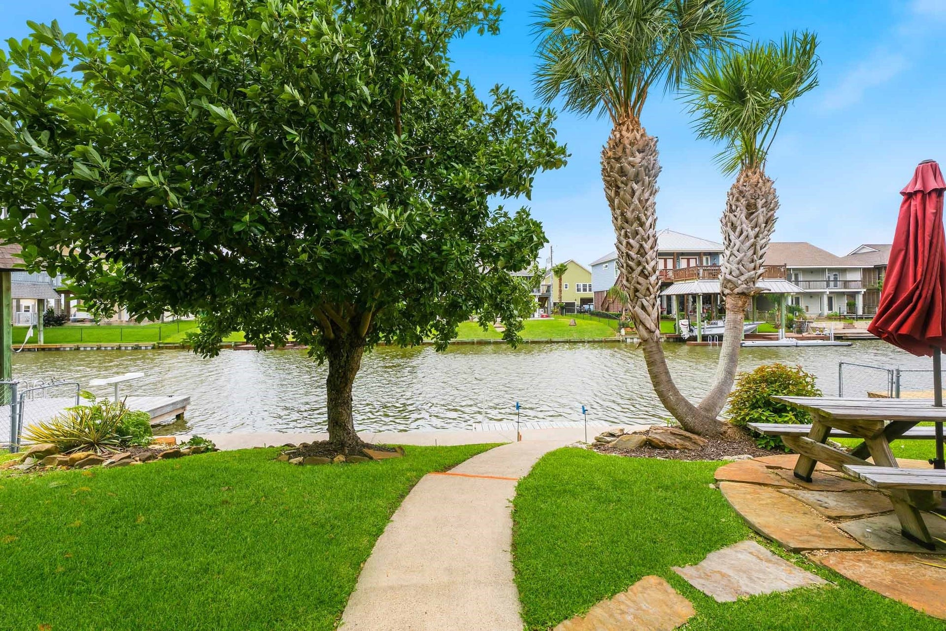23 N Sandpiper Street, La Marque, TX 77568 23 N Sandpiper Street, La Marque, TX 77568