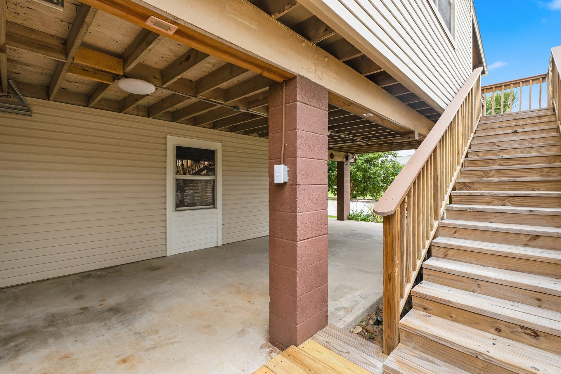 23 N Sandpiper Street, La Marque, TX 77568 23 N Sandpiper Street, La Marque, TX 77568