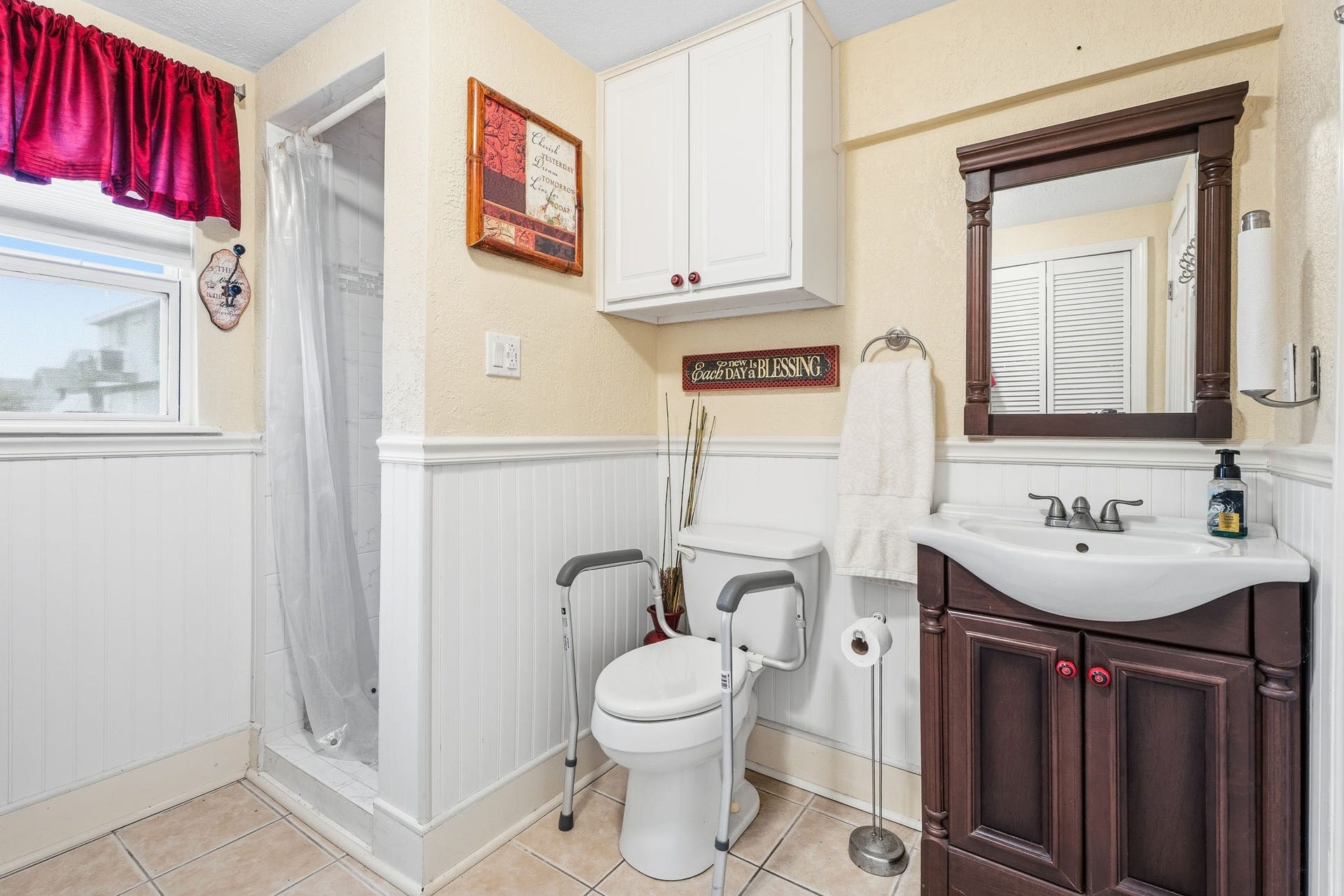 23 N Sandpiper Street, La Marque, TX 77568 23 N Sandpiper Street, La Marque, TX 77568