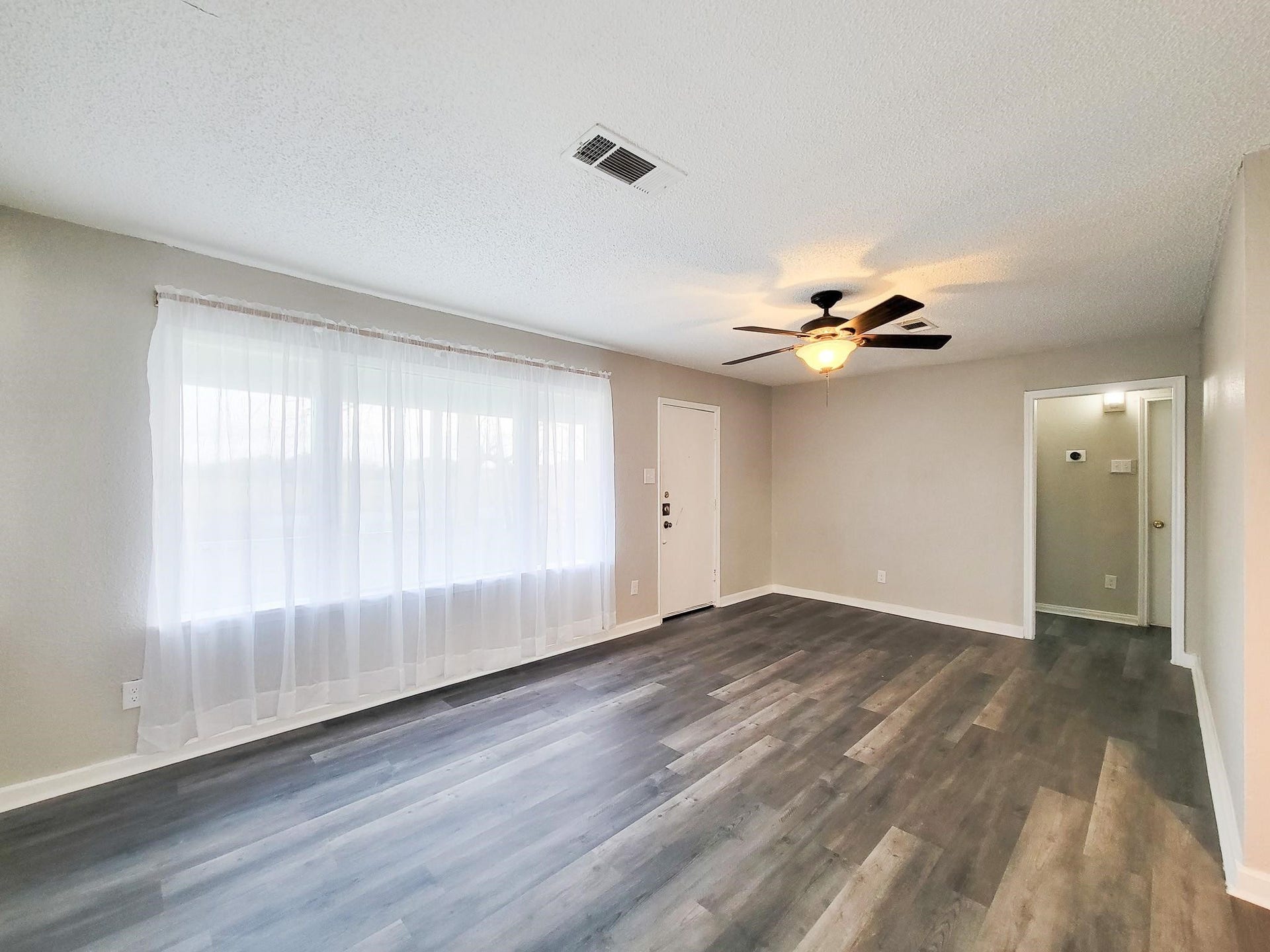 4817 Lawndale Street, La Marque, TX 77568 4817 Lawndale Street, La Marque, TX 77568