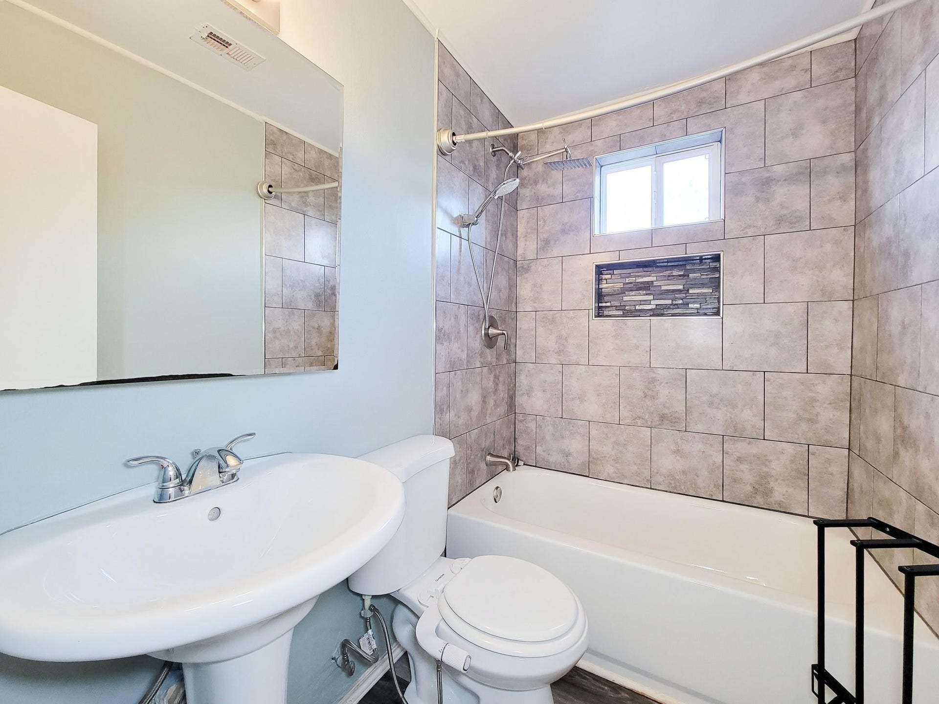 4817 Lawndale Street, La Marque, TX 77568 4817 Lawndale Street, La Marque, TX 77568
