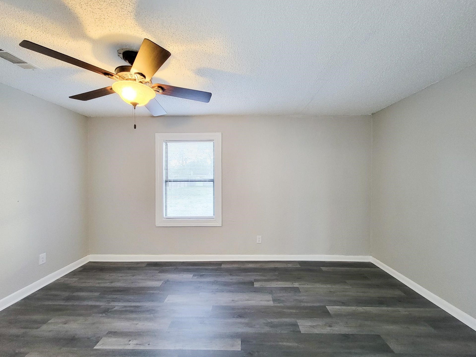 4817 Lawndale Street, La Marque, TX 77568 4817 Lawndale Street, La Marque, TX 77568