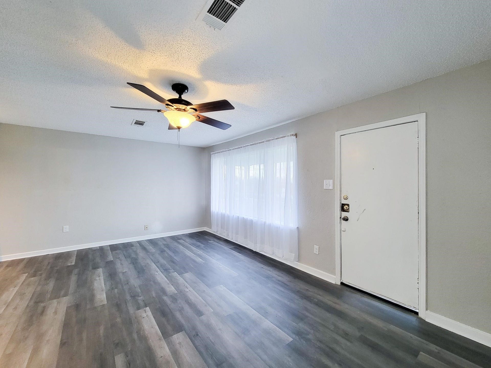 4817 Lawndale Street, La Marque, TX 77568 4817 Lawndale Street, La Marque, TX 77568