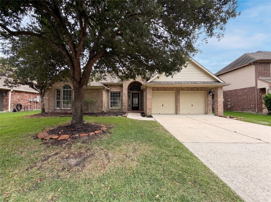 Property photo for 19106 Lost Mine Trail, Spring, TX