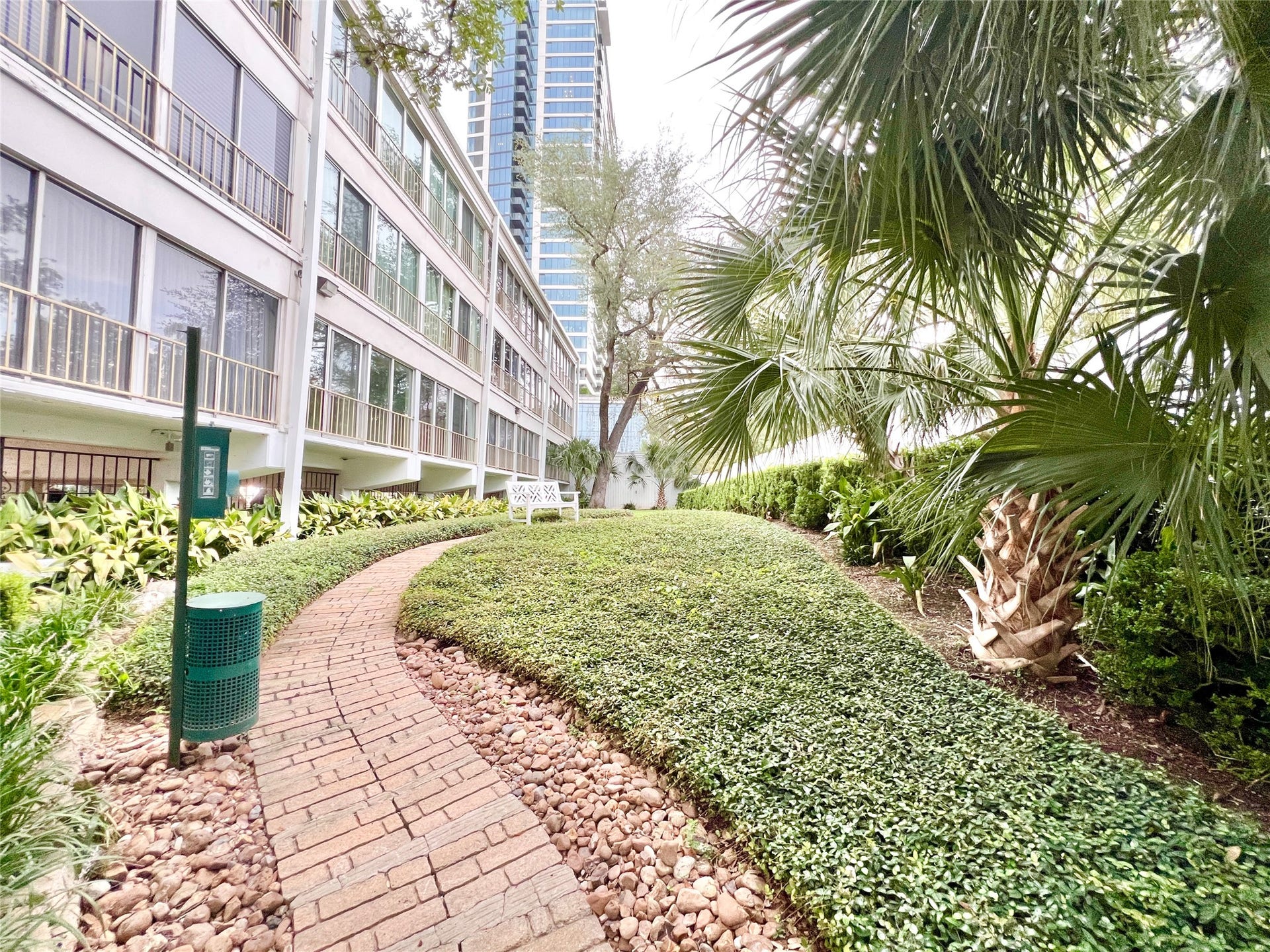 5050 Ambassador Way, #210, Houston, TX 77056