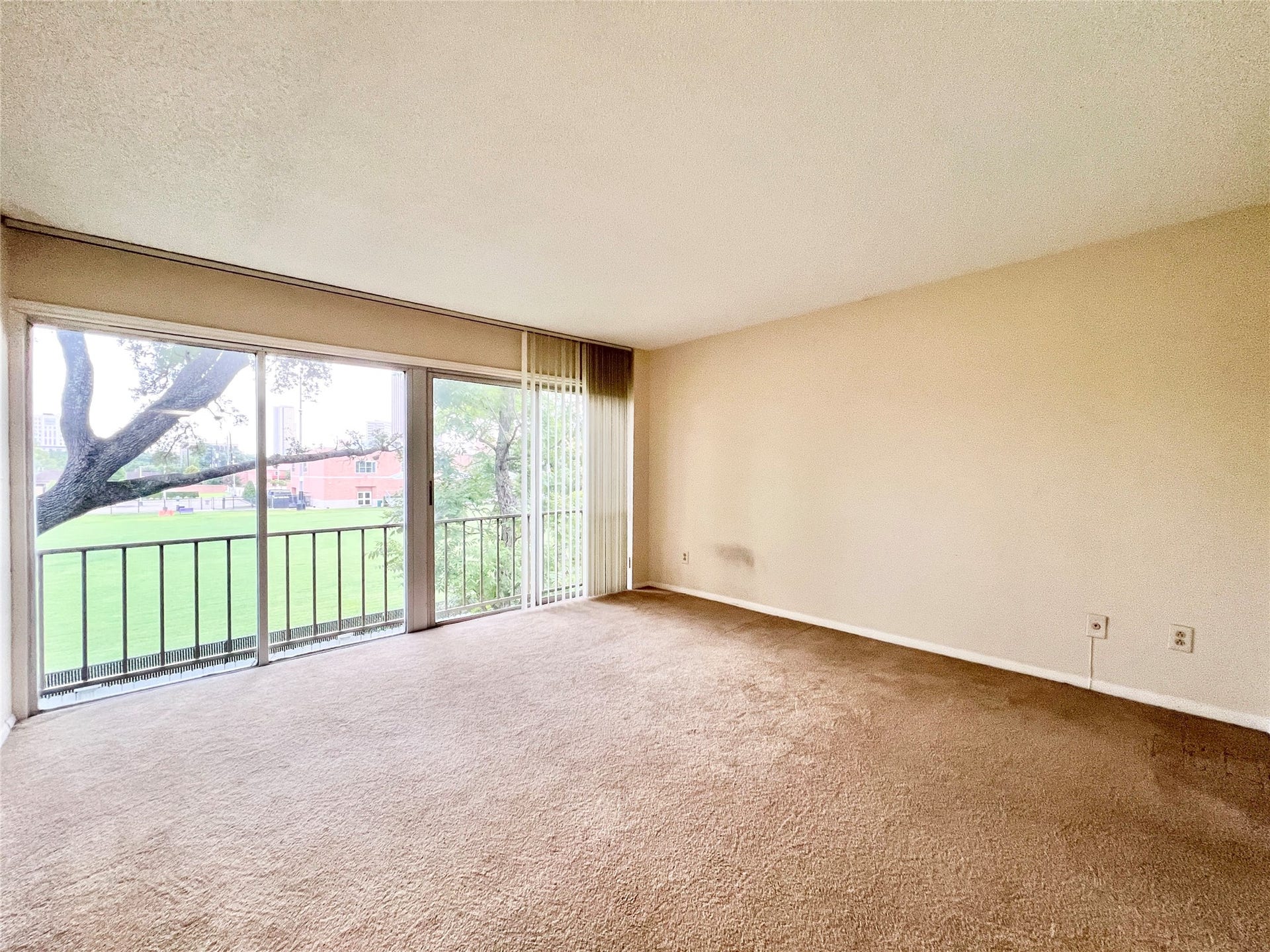 5050 Ambassador Way, #210, Houston, TX 77056